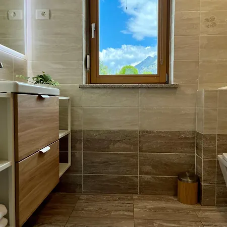 Cozy & Chic - With A Private Patio Apartman Kobarid