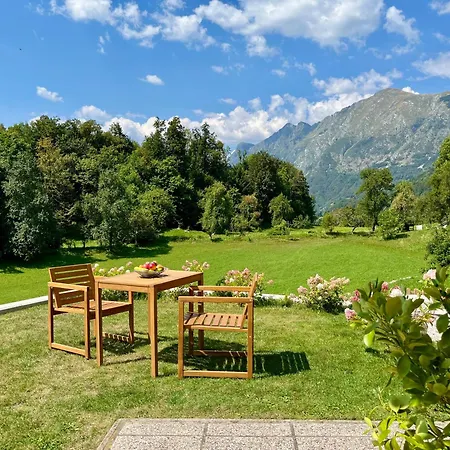 Cozy & Chic - With A Private Patio
