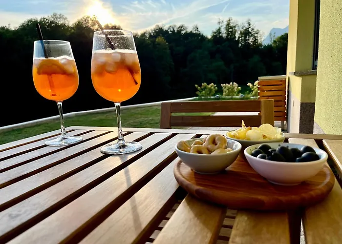 Cozy & Chic - With A Private Patio Appartement Kobarid