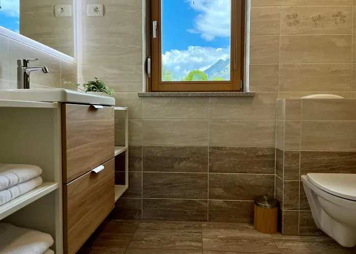 Cozy & Chic - With A Private Patio Appartement Kobarid