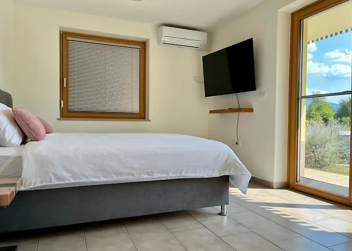 Cozy & Chic - With A Private Patio * Kobarid