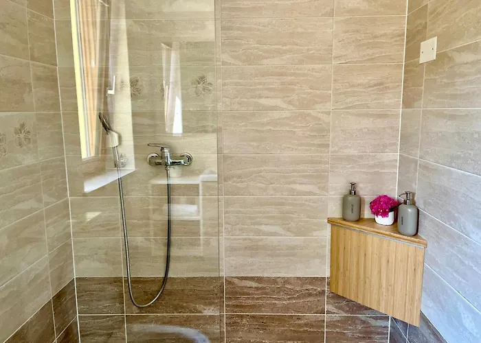 Cozy & Chic - With A Private Patio Appartement Kobarid